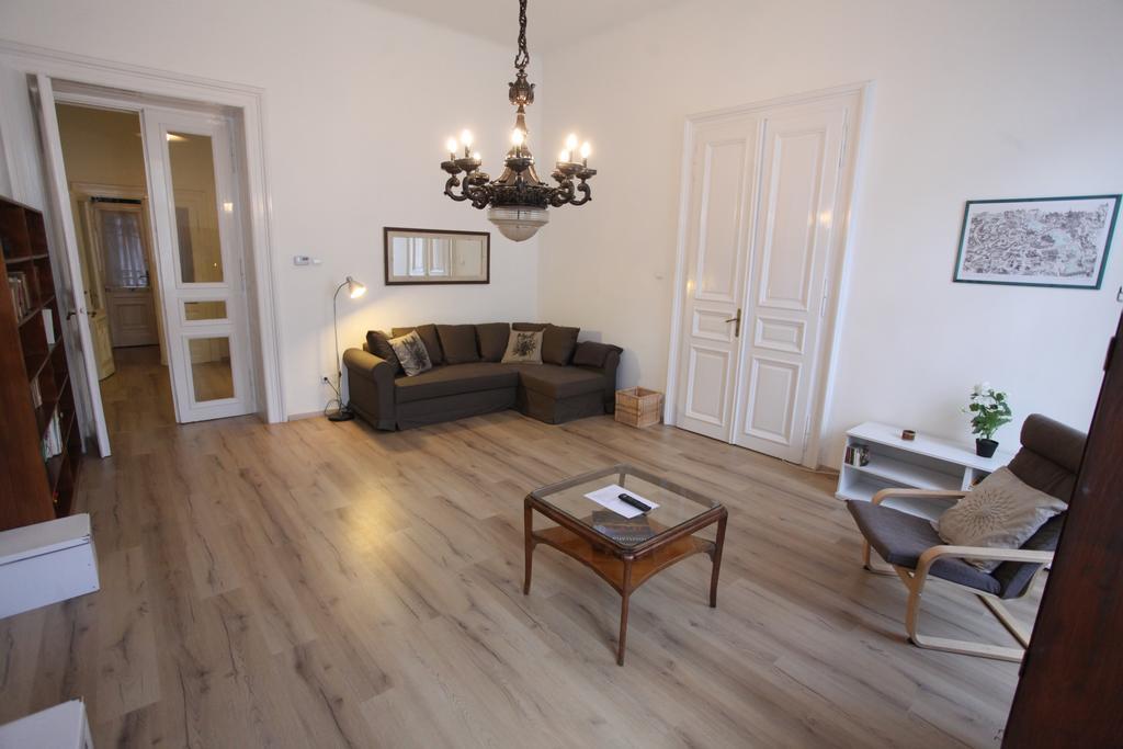 Sissy Apartment Budapest Esterno foto